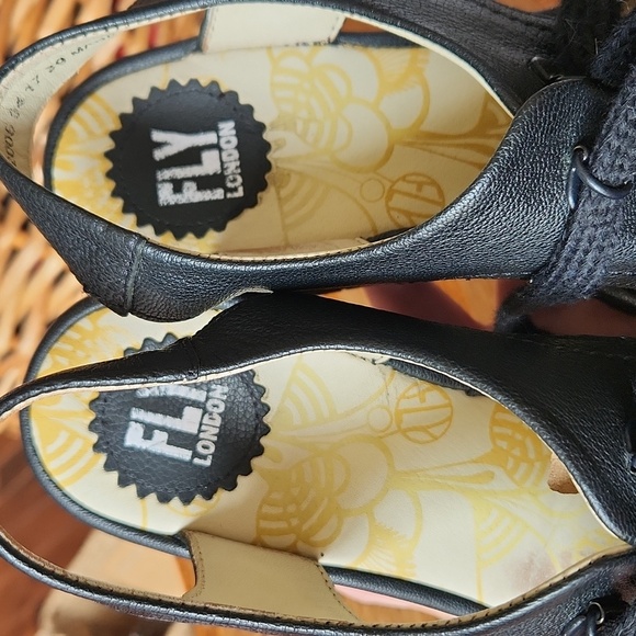 FLY London Mousse Black Lace Up Platform Wedge Sz 39 US 8 - Picture 7 of 14